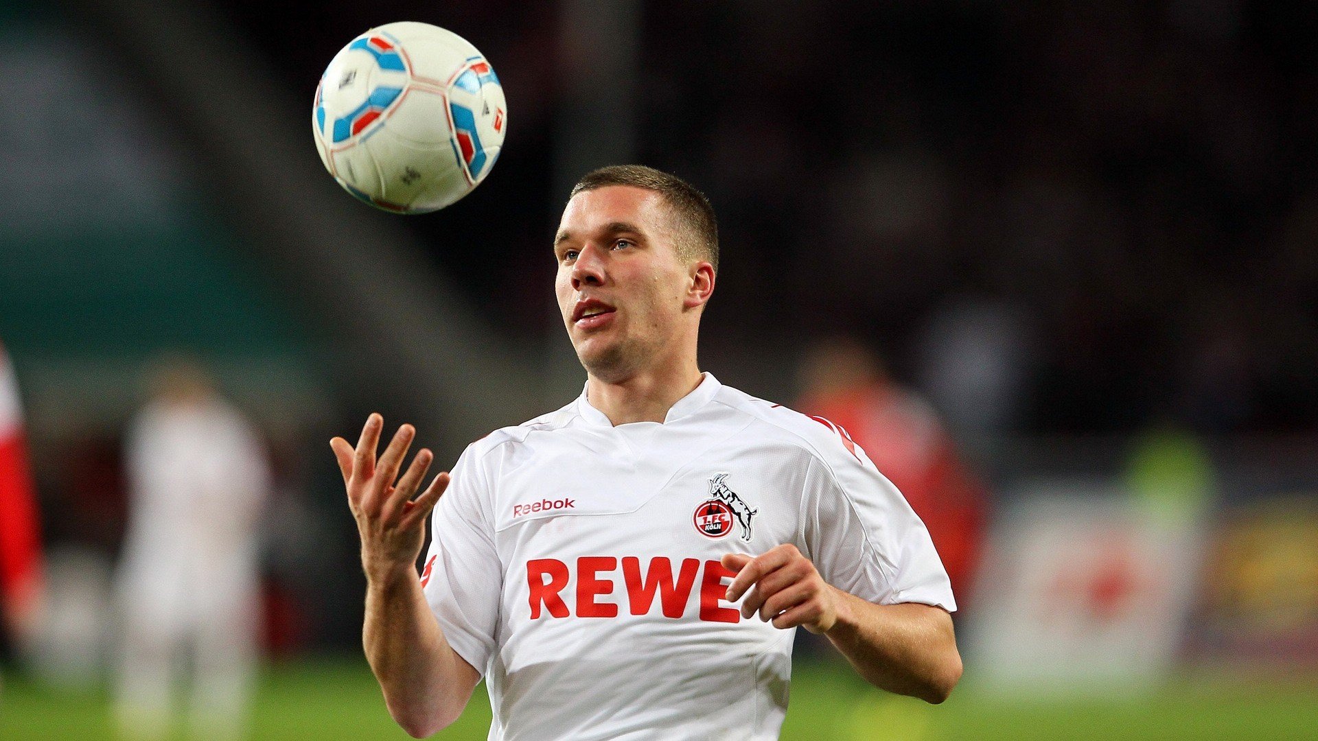 体育企业布局海外拓展新市场，体育企业发展