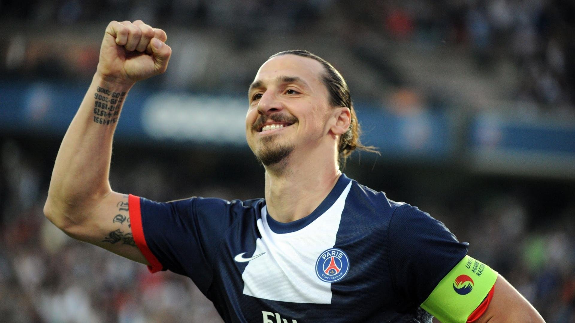 普劳德再次刷新个人蝶泳纪录，普劳德游泳